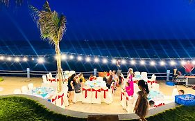Hon Rom 2 Resort